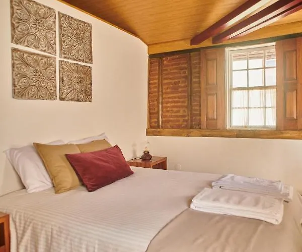 بيت ضيافة Casa Da Praca Velha