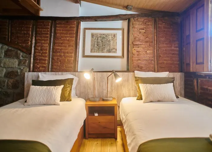 Casa Da Praca Velha Affittacamere *